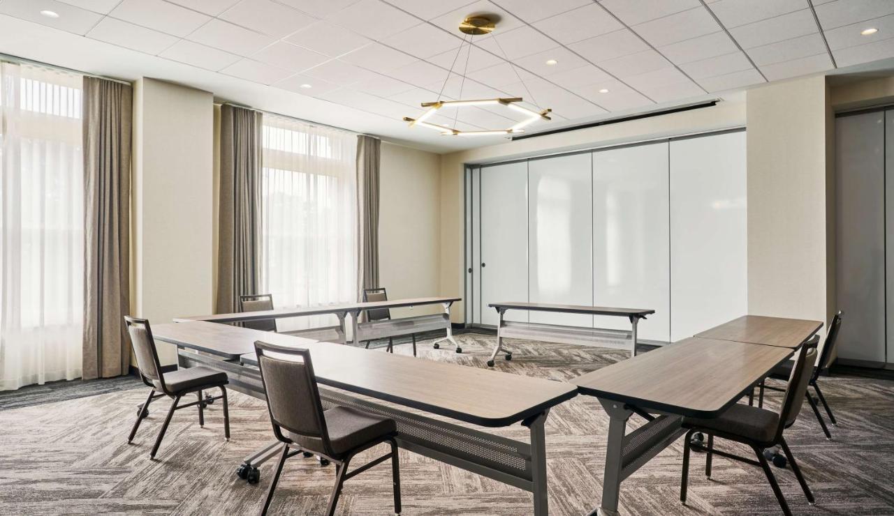 Hyatt House Chicago Medical/University District Exterior photo