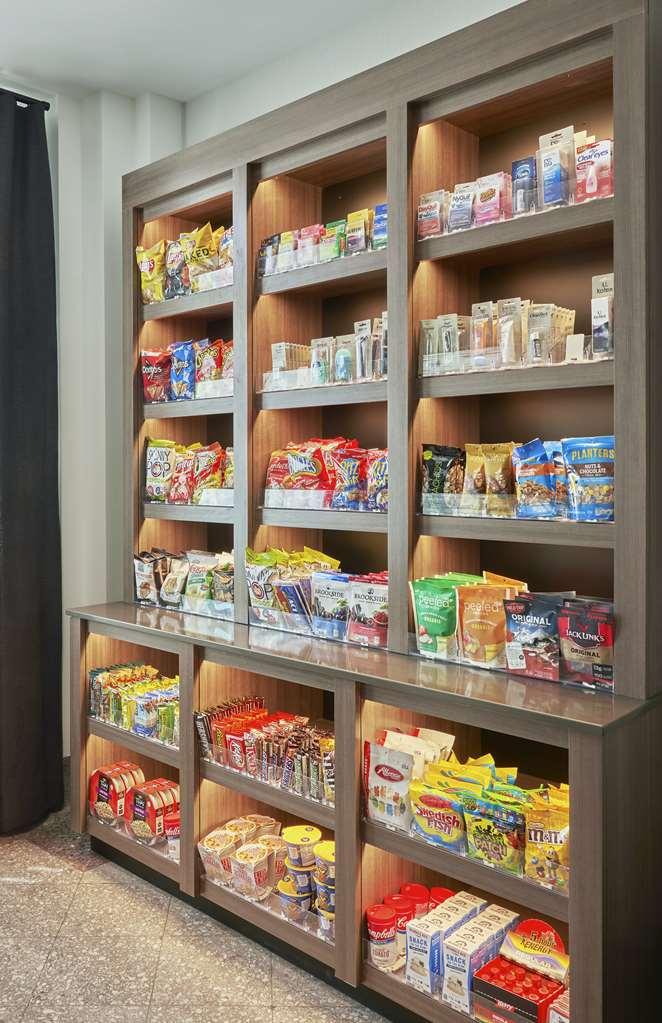 Hyatt House Chicago Medical/University District Interior photo